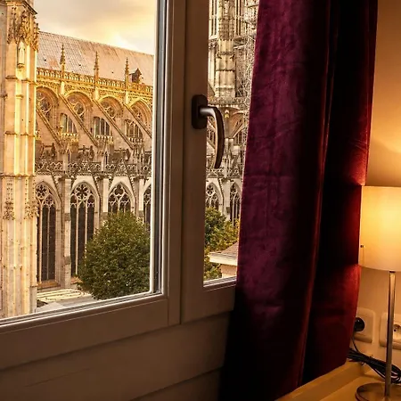 Cardinal Hotel